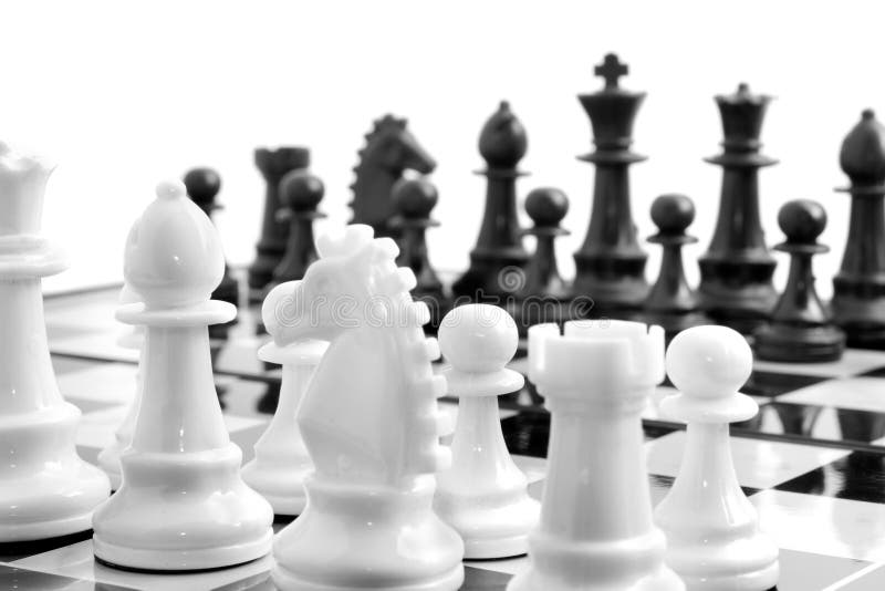 Jogar xadrez em casa foto de stock. Imagem de inteligência - 243468398