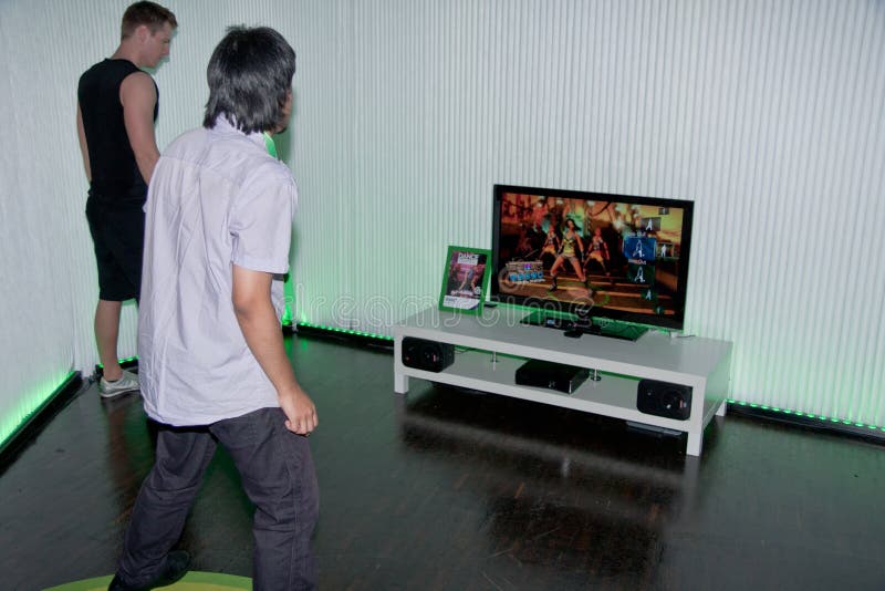 Xbox 360 E Kinect Com Central Da Dança Foto Editorial Imagem de
