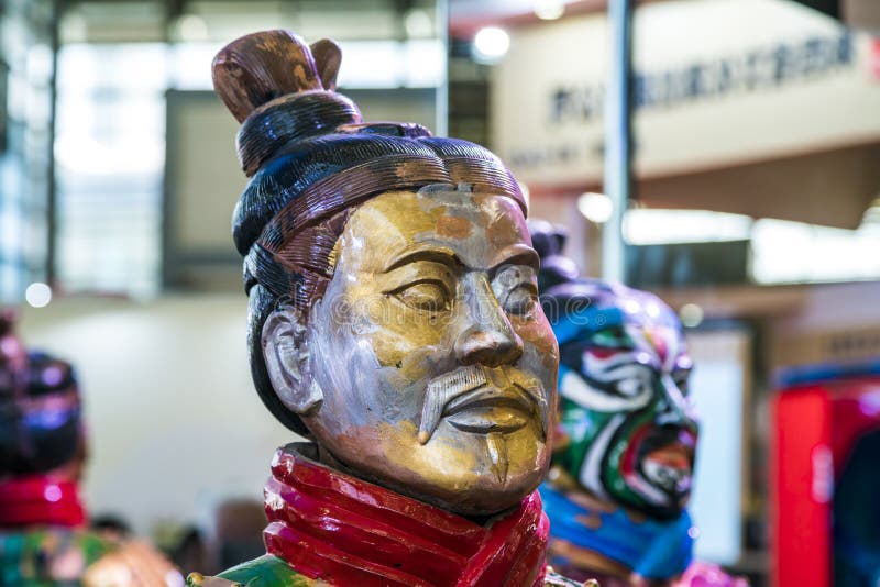 Xi ?, China - breng 30, 2019 in de war clorful Leger van Terracottastrijders en Paarden in Expo stock fotografie Xi ?, China - breng 30, 2019 in de war clorful Leger van Terracottastrijders en Paarden in Expo stock fotografie