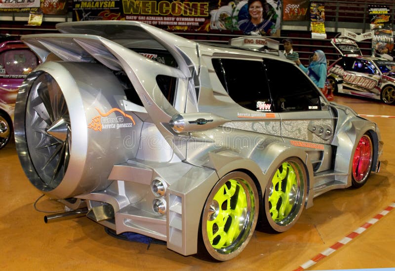 Car tuning style alien, This Alien-themed PT Cruiser was shown at