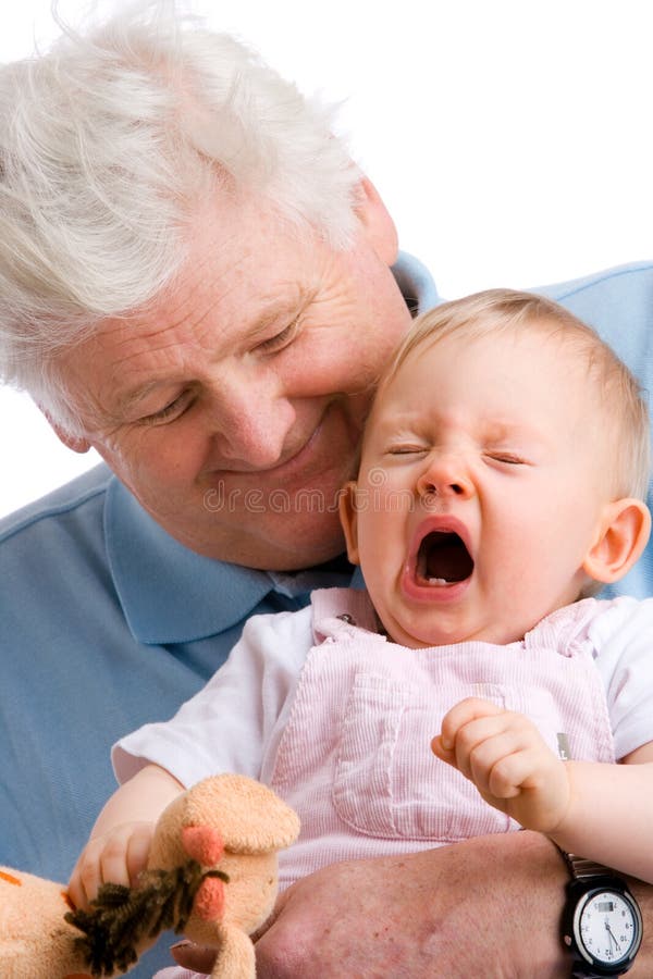 Pequeno un nino es un bostezando, abuelo es un contabilidad su.