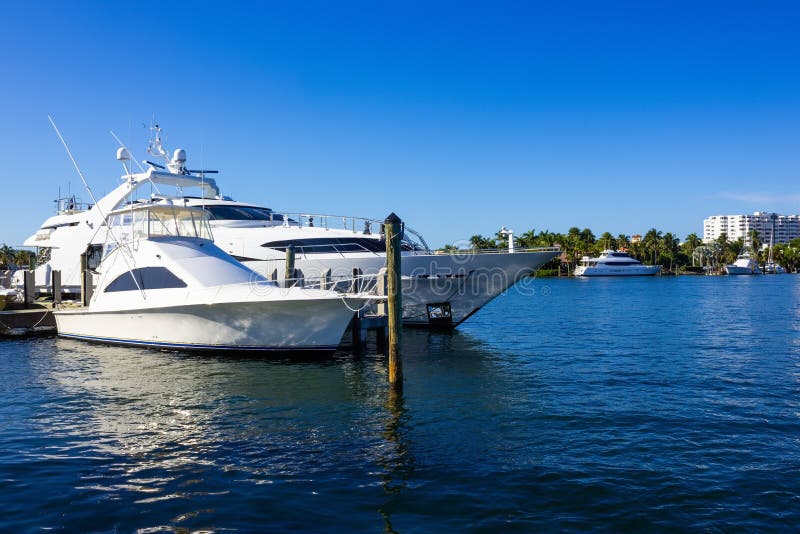 yachts docked in fort lauderdale