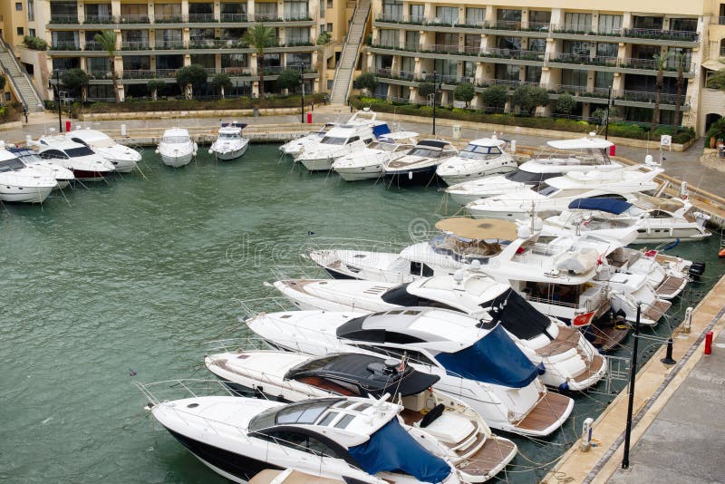 yacht mooring fees malta