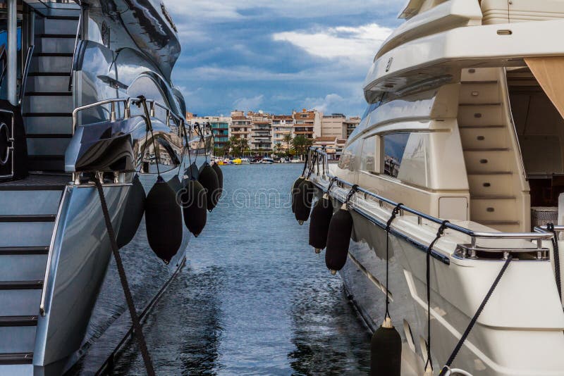 yacht port mallorca