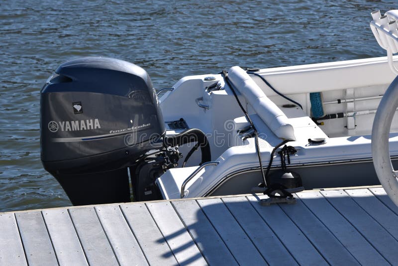 Een Boot Fotografie - Image of yamaha, motor: 138321347