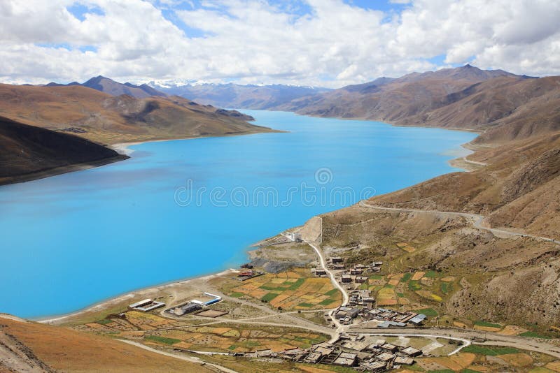 Yamdrok Lake