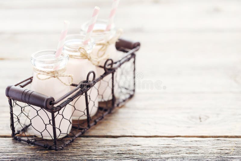 Yaourt à la fraise photo stock