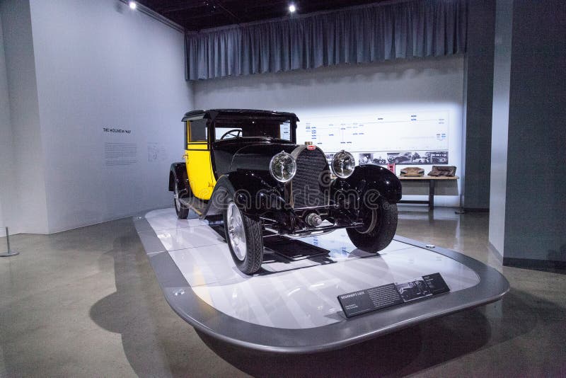 Yellow and black 1929 Bugatti Type 44 Fiacre royalty free stock photography Yellow and black 1929 Bugatti Type 44 Fiacre royalty free stock photography