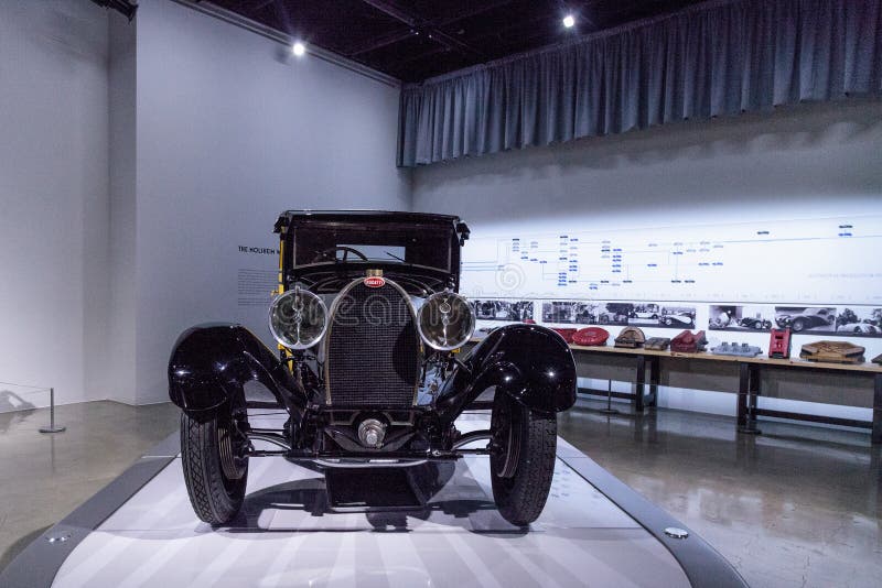 Yellow and black 1929 Bugatti Type 44 Fiacre stock images Yellow and black 1929 Bugatti Type 44 Fiacre stock images