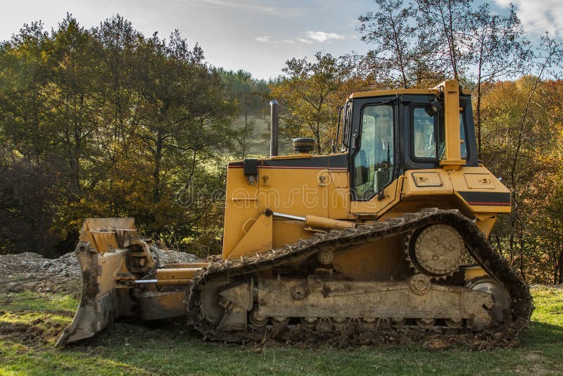 Yellow Bulldozer Stock Images - Image: 34982894