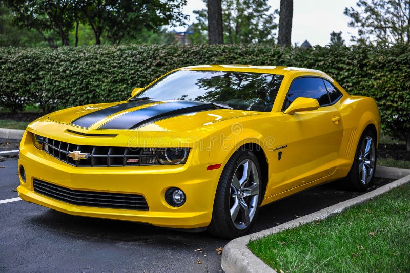 Descubrir 40+ imagen chevrolet camaro color amarillo