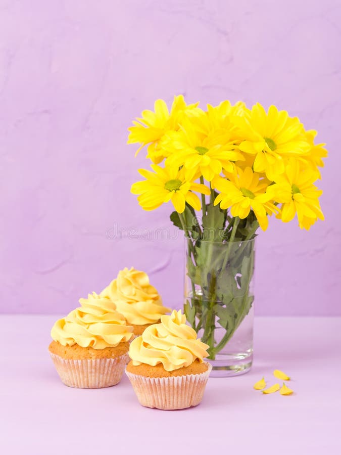 1 960 Yellow Wedding Cupcake Photos Free Royalty Free Stock Photos From Dreamstime 1 960 Yellow Wedding Cupcake Photos Free Royalty Free Stock Photos From Dreamstime
