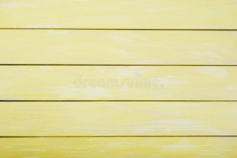 Những đốm màu vàng trên bề mặt gỗ sẽ khiến bạn cảm thấy ấm áp và dễ chịu, đồng thời muốn ngắm nghía từng chi tiết của những hình ảnh liên quan.