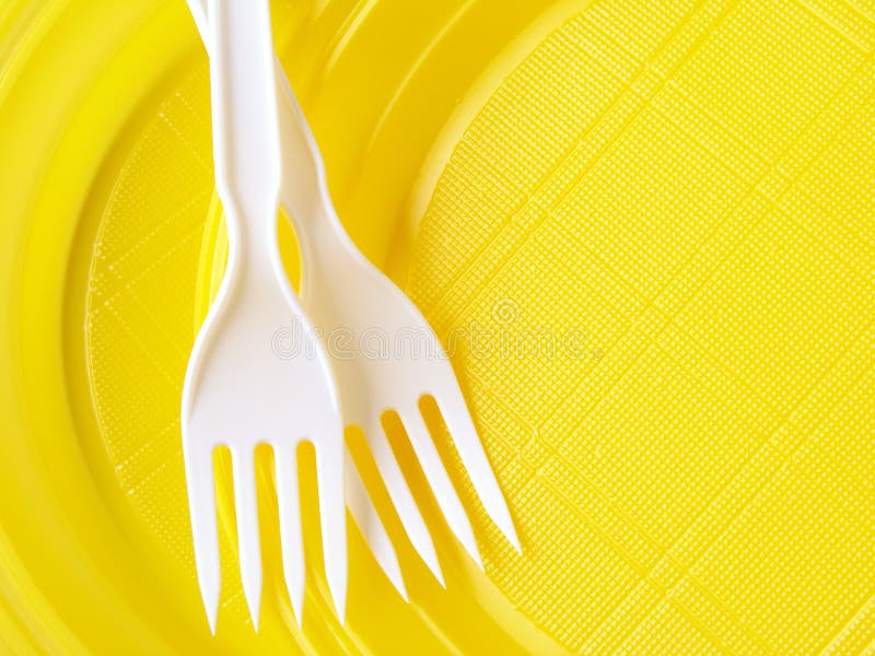 Disposable plates stock image. Image of simplicity, dishware 14594995