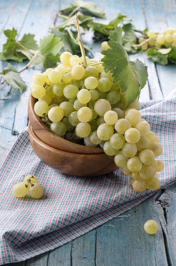 Yellow grapes stock image. Image of napkin, ingredient 26329355