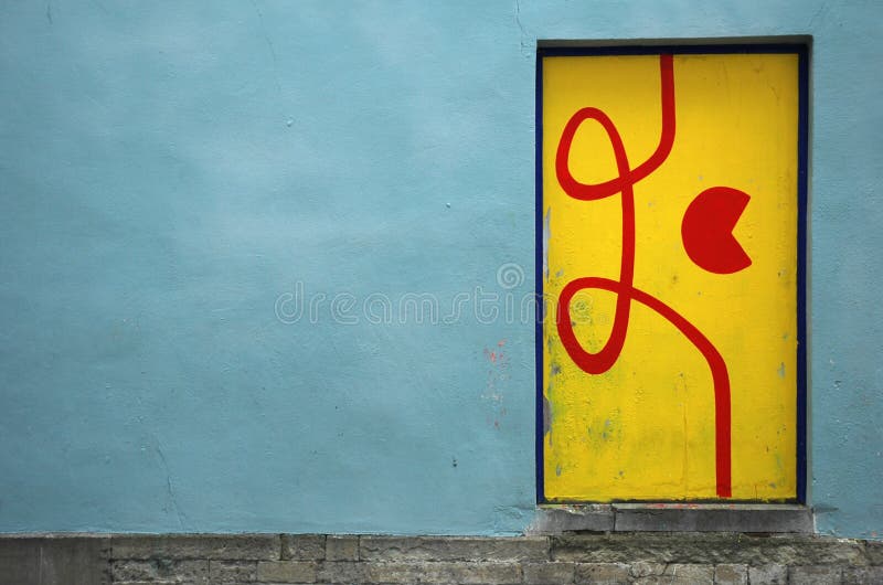 Yellow/red door