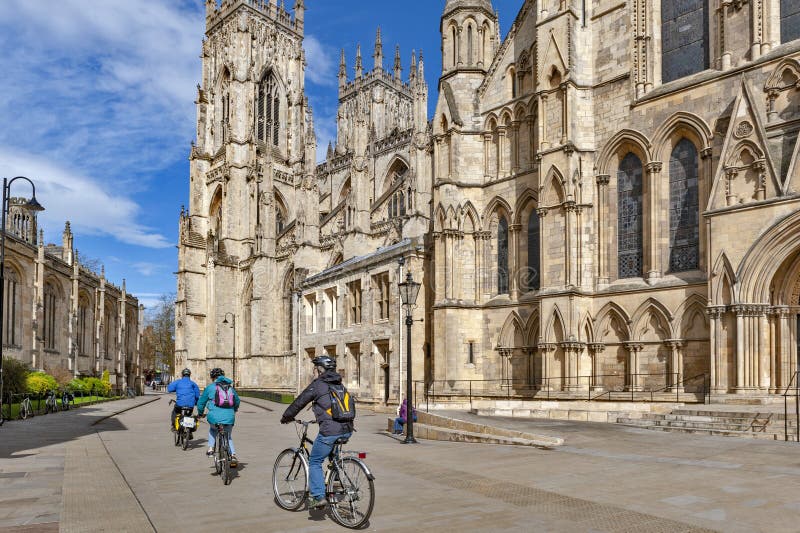 York domkyrka, den historiska domkyrkan som byggs i gotisk arkitektonisk stil, och gränsmärke av staden av York i England, UK royaltyfria foton York domkyrka, den historiska domkyrkan som byggs i gotisk arkitektonisk stil, och gränsmärke av staden av York i England, UK royaltyfria foton