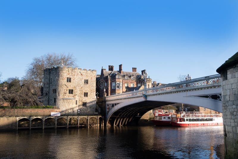 York UK, ponte Lendal sobre o rio Ouse fotos de stock royalty free