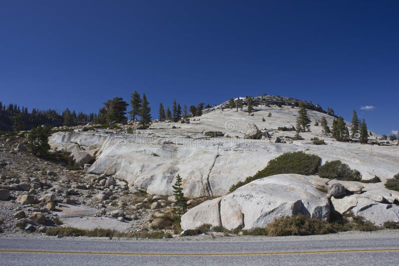 Not just a great valley, but a shrine to human foresight, the strength of granite, the power of glaciers, the persistence of life, and the tranquility of the High Sierra. This is Yosemite Athmosphere, a peaceful park in the USA. Not just a great valley, but a shrine to human foresight, the strength of granite, the power of glaciers, the persistence of life, and the tranquility of the High Sierra. This is Yosemite Athmosphere, a peaceful park in the USA