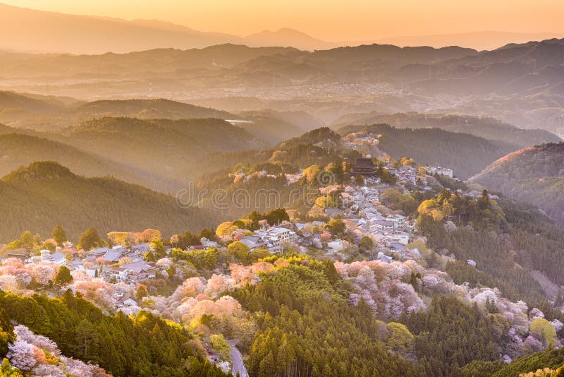 Yoshinoyama, nara, japão imagens de stock Yoshinoyama, nara, japão imagens de stock