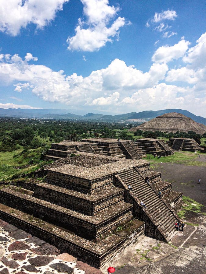 TEOTIHUACAN PYRAMIDS in MEXICO Stock Photo - Image of pyramides, climb ...