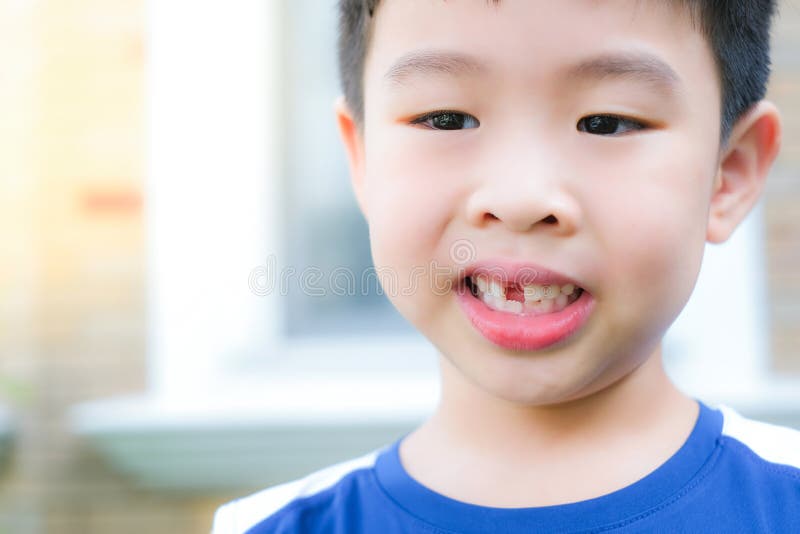 Otngagged cum mouth asian young