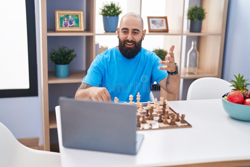 User Playing Chess Online On The Laptop Stock Photo - Download Image Now -  Chess, Computer, Internet - iStock