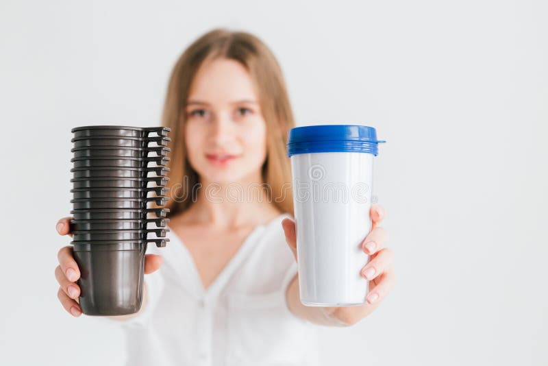 https://thumbs.dreamstime.com/b/young-beautiful-girl-holding-useful-reusable-glass-disposable-plastic-cups-comparison-concept-sustainability-155489340.jpg