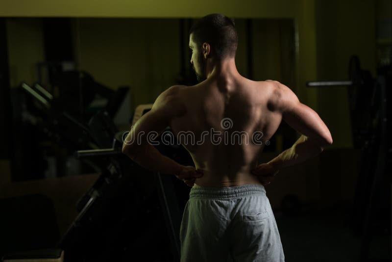 Amazon.com: FIED V Cut Bodybuilding Trunks Posing Suits Competition Shiny  Foil IFBB NPC (32