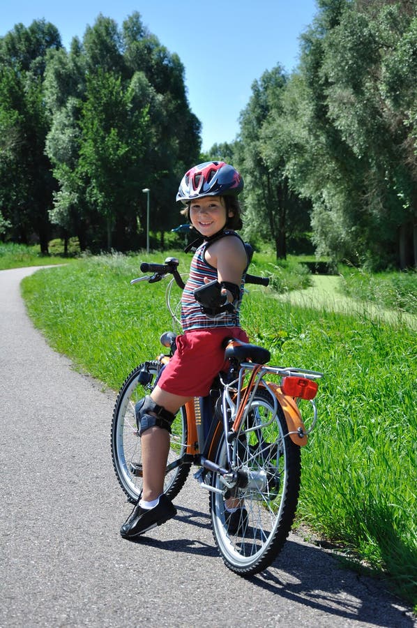 170+ Bicycle drive Free Stock Photos StockFreeImages