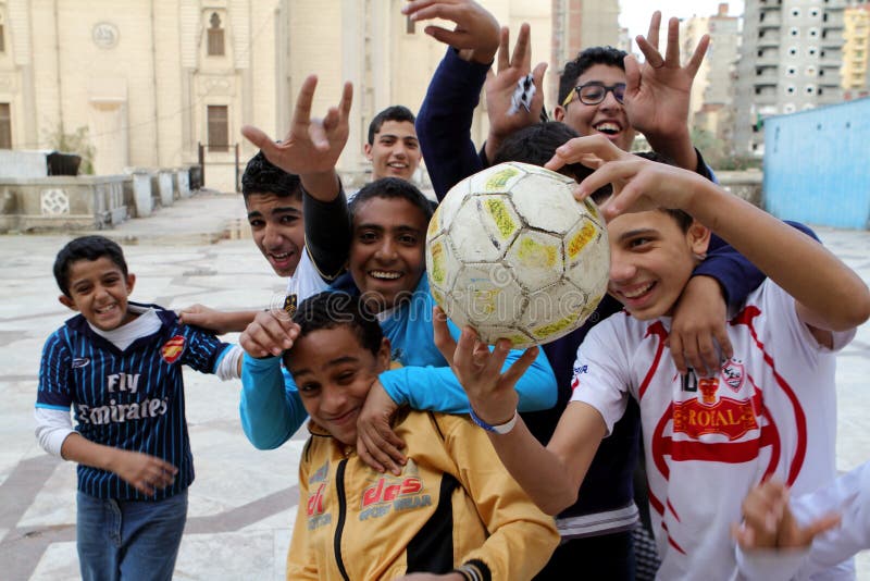 File:Boys playing street football in Egypt.jpg - Wikipedia