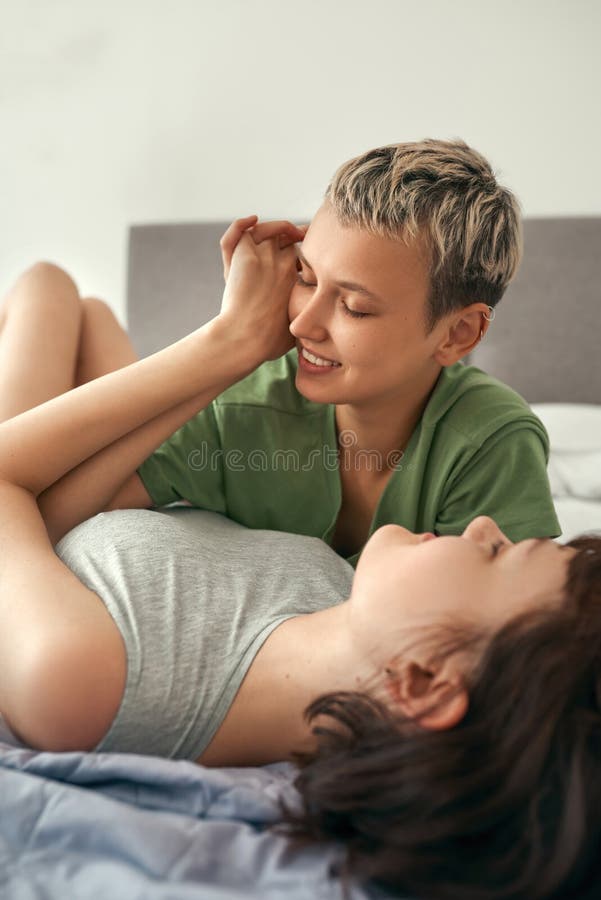 Massage Hot Lesbian