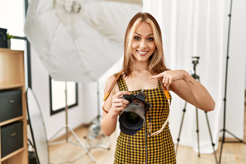 Tiny Girlfriend Fingers Herself on Camera