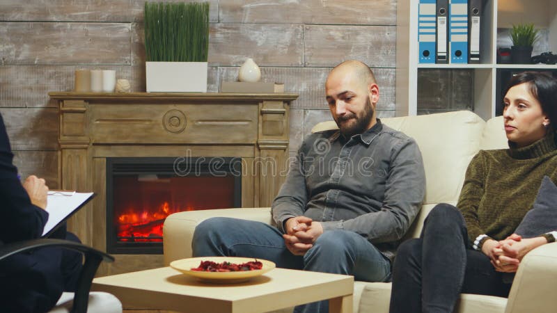 Young couple trying to save their relationship royalty free stock photos Young couple trying to save their relationship royalty free stock photos
