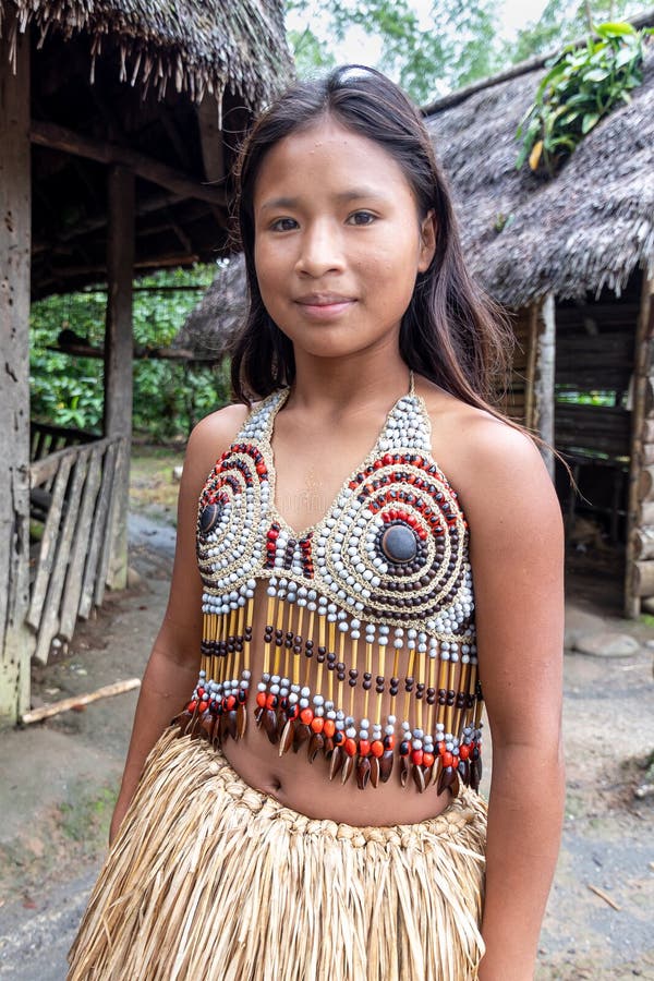 Young Girl Quechua of Ecuadorian Jungl Editorial Photo - Image of ...