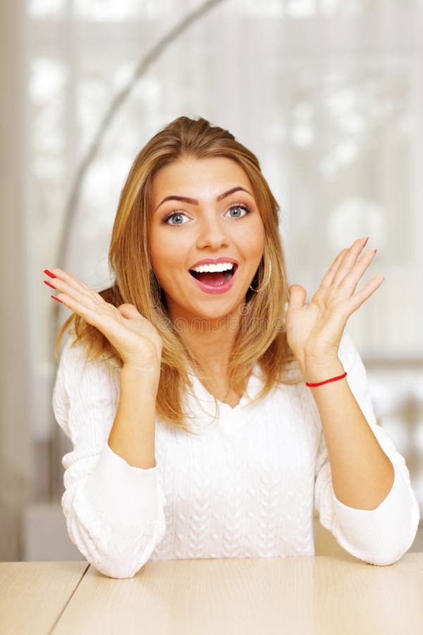 https://thumbs.dreamstime.com/b/young-happy-surprised-woman-portrait-34820368.jpg