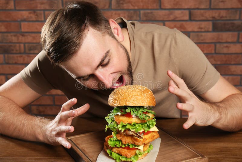 Голодный организм. Бургер мужик. Голодный человек картинки. Человек ест гамбургер Энди.