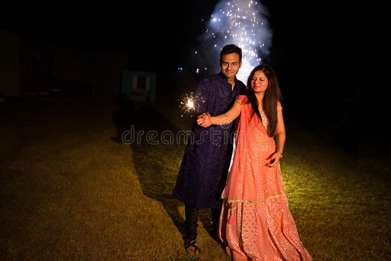 Indian Couple Welcoming Namaskara Pose Both Stock Photo 1334070200 |  Shutterstock