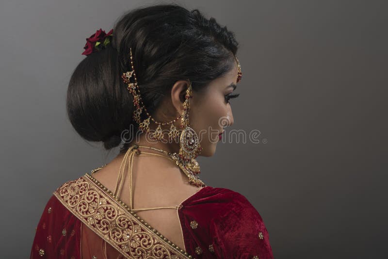 829 Indian Bridal Wear Stock Photos - Free & Royalty-Free Stock Photos from  Dreamstime