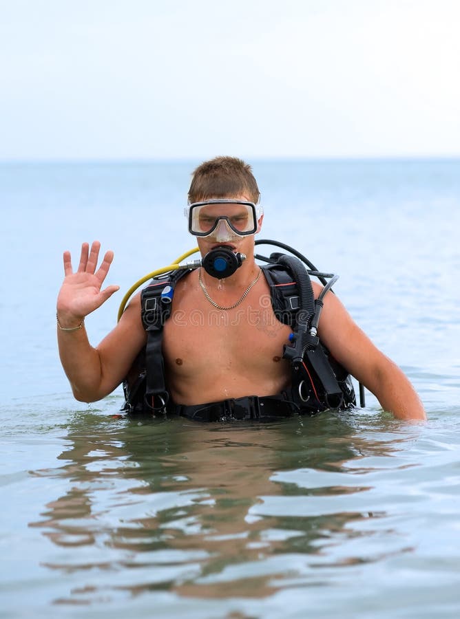 Old diving suit stock photo. Image of heavy, suit, glass 3150134