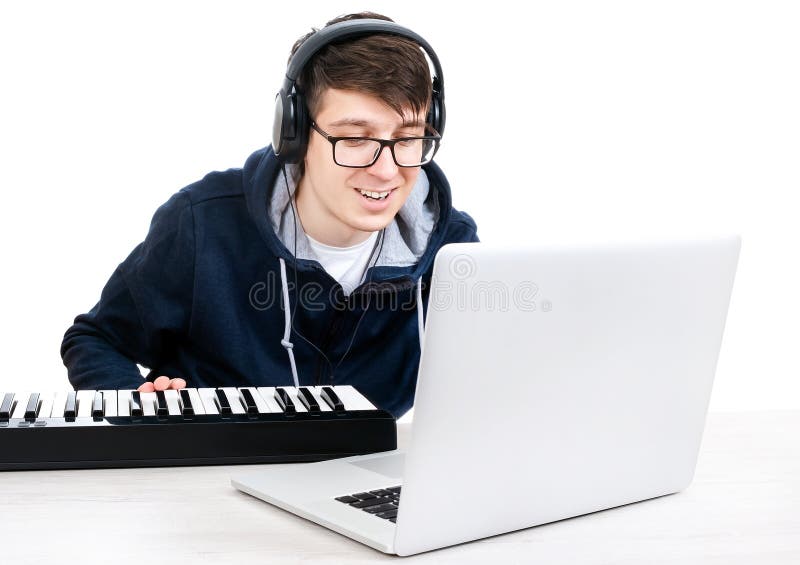 Young Man with Piano Keyboard fotografia stock libera da diritti