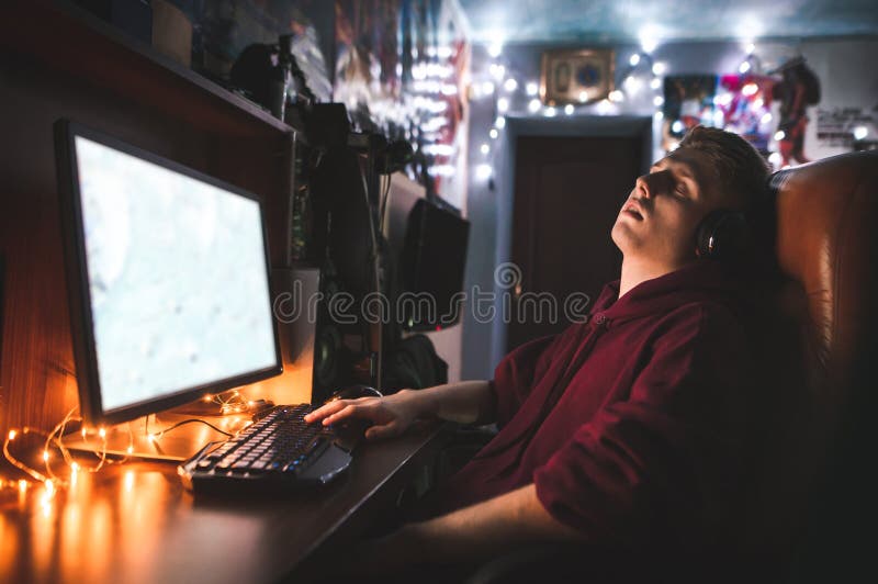 182 Sleeping Gamer Stock Photos - Free & Royalty-Free Stock Photos from  Dreamstime