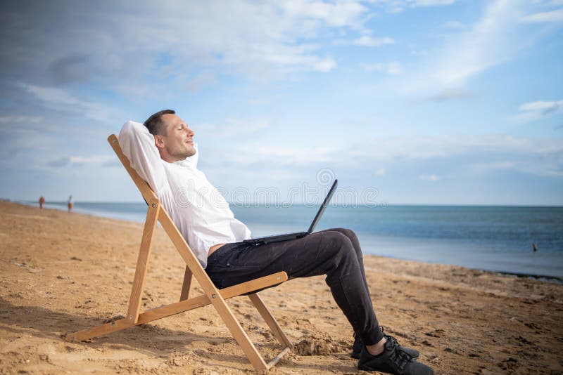 761 Young Man Working Laptop Tropical Beach Stock Photos - Free ...