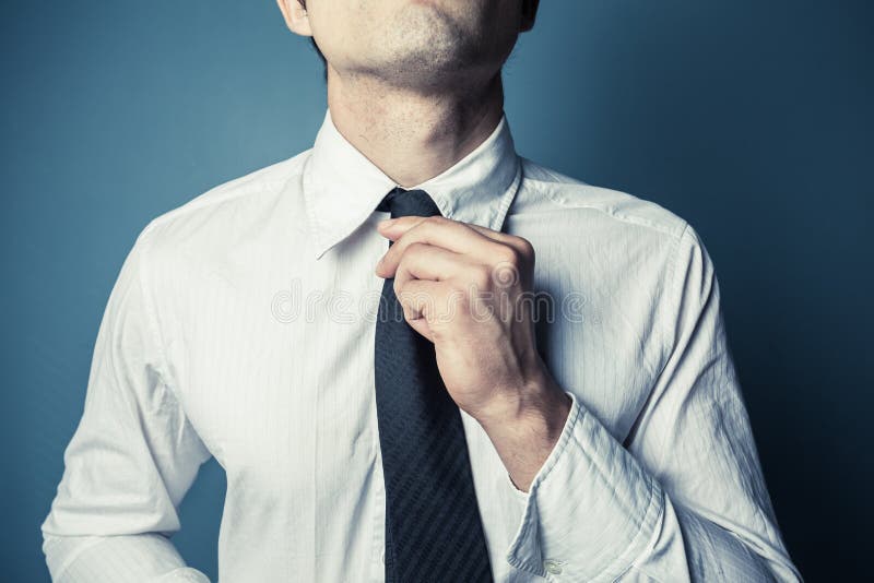 How to tie a tie EASY WAY (Slowly & Mirrored) Windsor knot