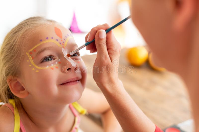 https://thumbs.dreamstime.com/b/young-mother-painting-daughters-face-halloween-party-halloween-carnival-family-lifestyle-background-face-painting-young-159731751.jpg