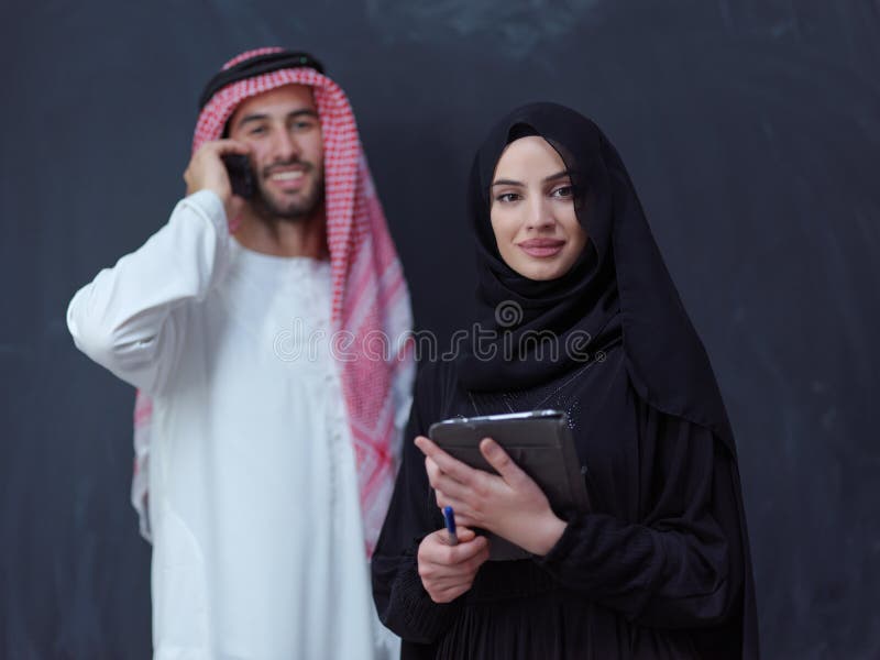 Featured image of post Love Couple Images Hd Muslim / Are you searching for muslim couple png images or vector?