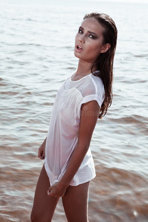 Teens In Wet T Shirt