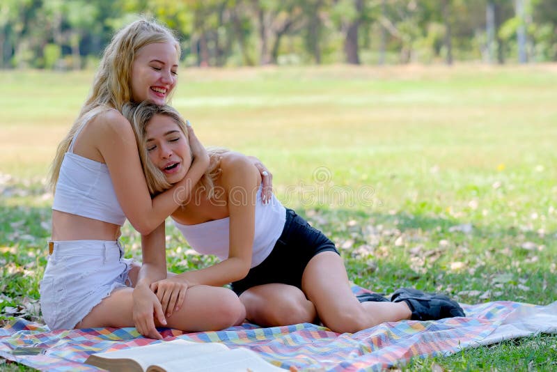 Teen Lesbian Play