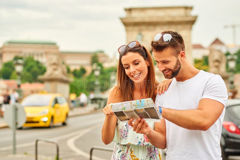 Young tourist couple