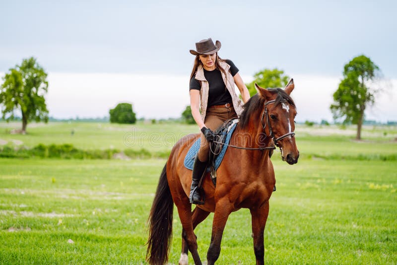 242 Woman Dressed Horseback Riding Stock Photos - Free & Royalty-Free Stock  Photos from Dreamstime